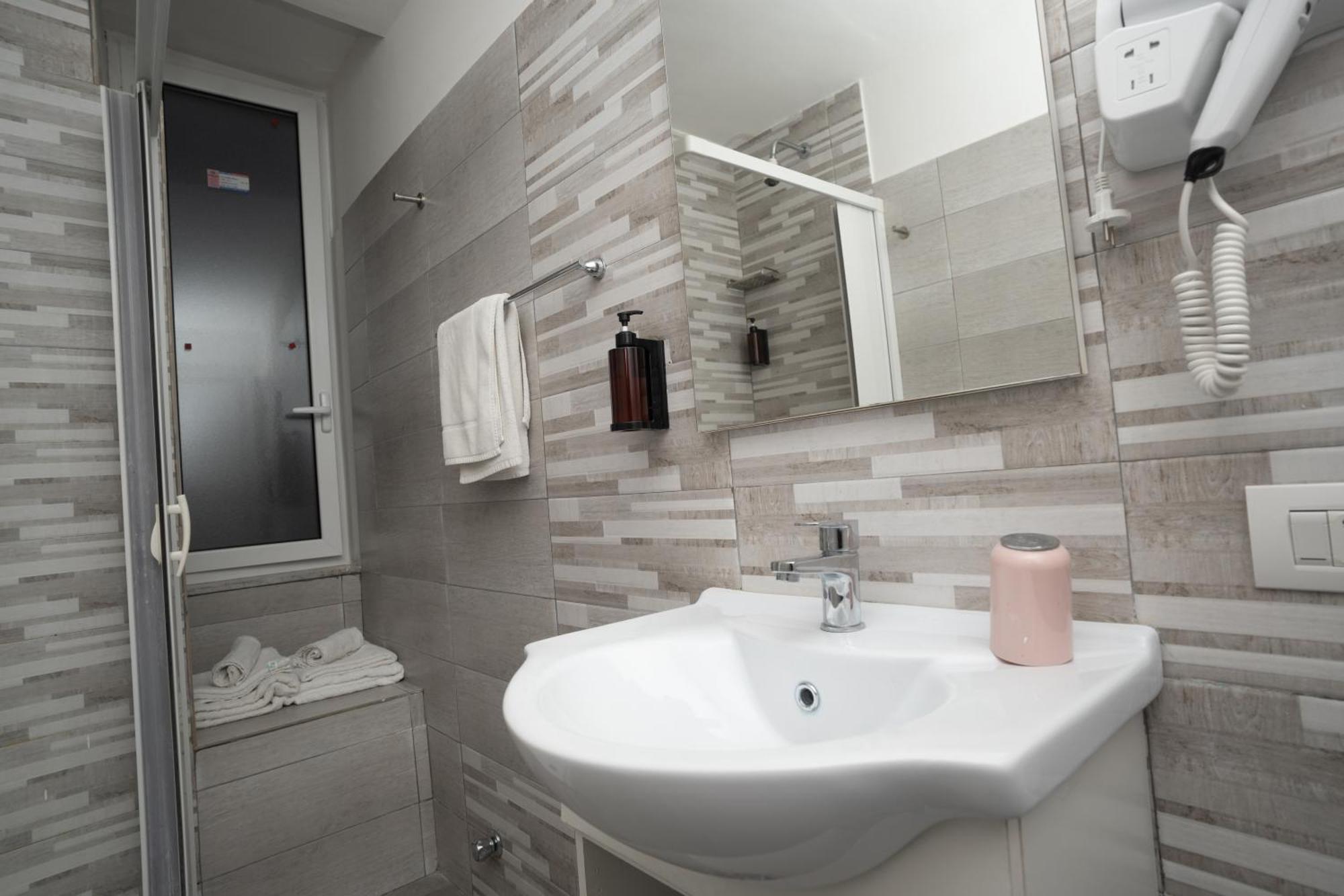 Flyresidence Garibaldi Νάπολη Εξωτερικό φωτογραφία